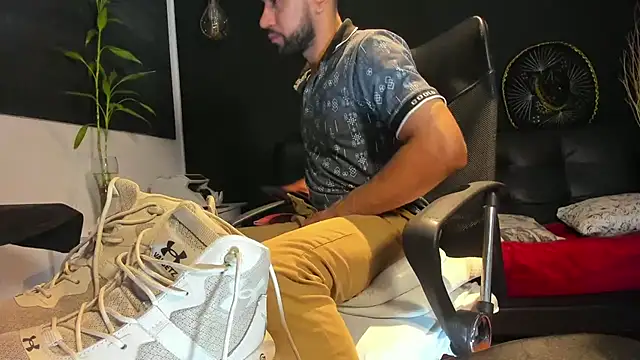 alessandro wye online show from 10/17/25, 06:50