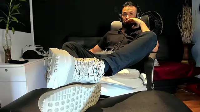 alessandro wye online show from 10/27/25, 05:30