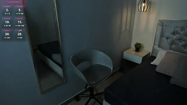 escarleth   online show from 03/19/26, 11:54