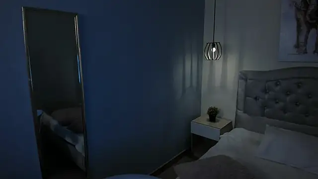 escarleth   online show from 10/07/25, 12:50