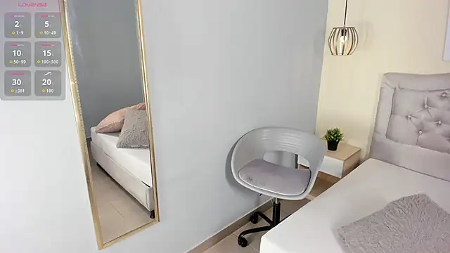 escarleth   online show from 03/07/26, 01:49