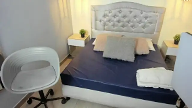 escarleth   online show from 03/24/26, 12:16