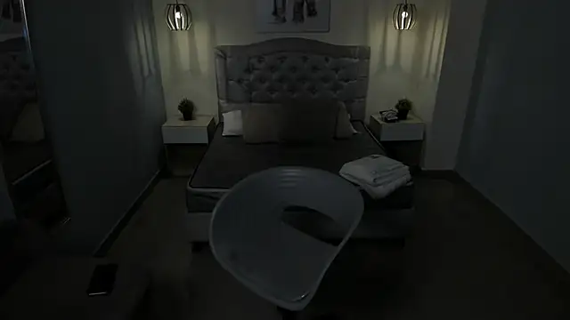 escarleth   online show from 10/18/25, 01:35