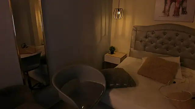 escarleth   online show from 11/05/25, 01:03