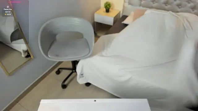 escarleth   online show from 03/04/26, 11:40