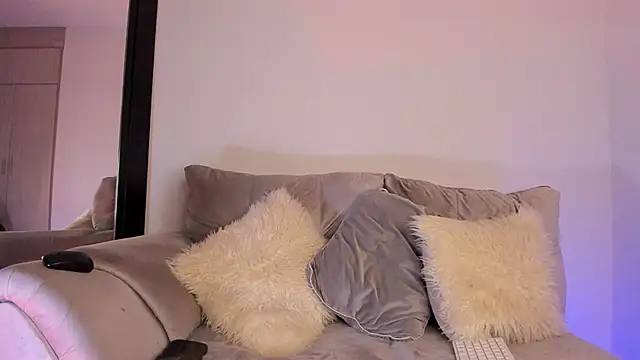 alanajonhsonm online show from 09/18/25, 06:38