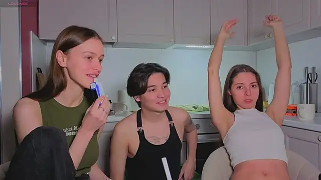 fcjuicy pussy online show from 11/27/25, 10:16