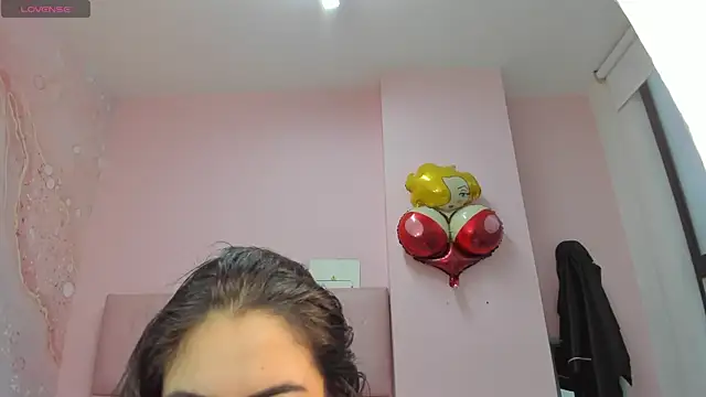 soyzarahtorres online show from 09/17/25, 09:39