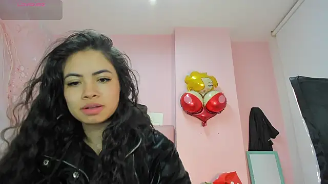 soyzarahtorres online show from 10/08/25, 11:16