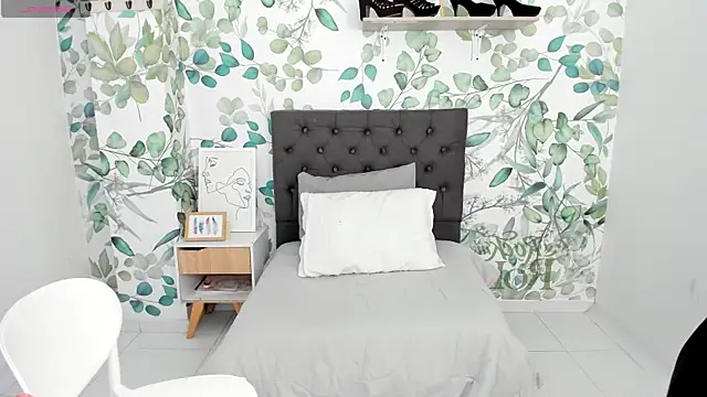 soyzarahtorres online show from 03/20/25, 01:13