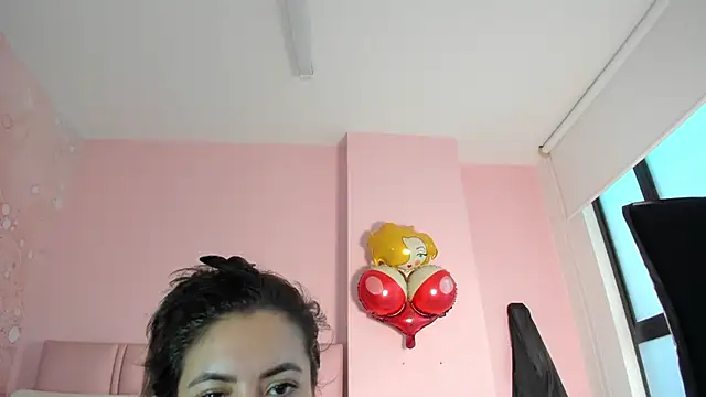 soyzarahtorres online show from 11/25/25, 10:21