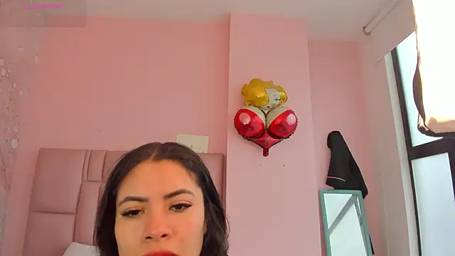 soyzarahtorres online show from 11/29/25, 05:57