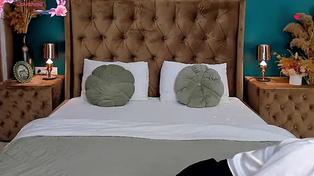 CalyMoon online show from 04/03/26, 07:09