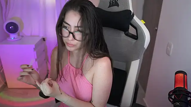 Snapshot of anyacutex chatting on 10/28/25, 07:46 anyacutex online show from 10/28/25, 07:46