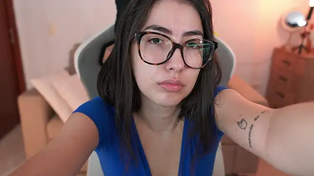 Snapshot of anyacutex chatting on 04/18/26, 05:26 anyacutex online show from 04/18/26, 05:26