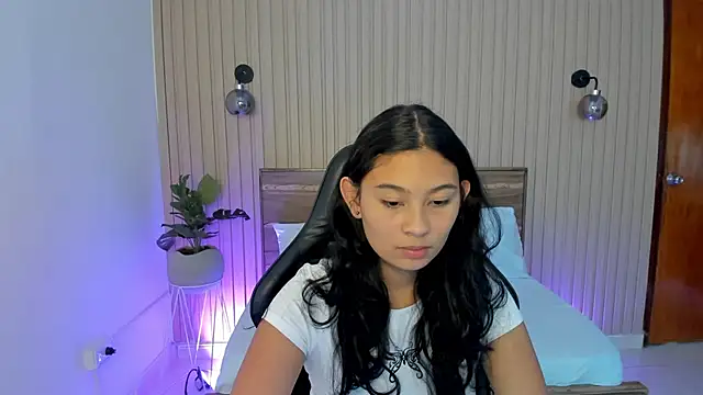 Snapshot of melody_flowers chatting on 01/28/25, 12:22 melody flowers online show from 01/28/25, 12:22