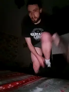 wariacik0024 online show from 04/17/26, 10:23