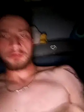 wariacik0024 online show from 09/26/25, 10:49