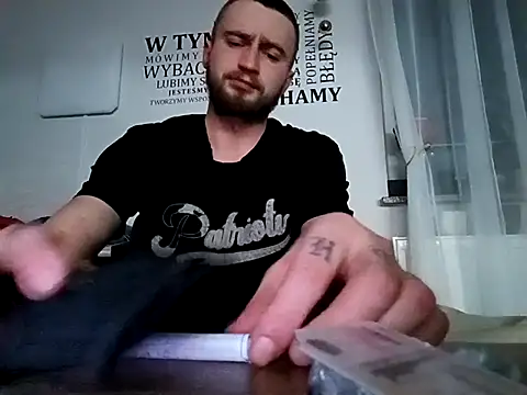 wariacik0024 online show from 02/09/26, 09:24