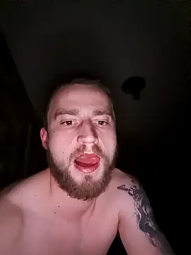 wariacik0024 online show from 04/13/26, 11:20