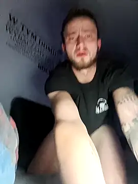 wariacik0024 online show from 12/02/25, 10:44