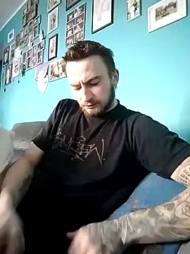 wariacik0024 online show from 02/21/25, 08:18