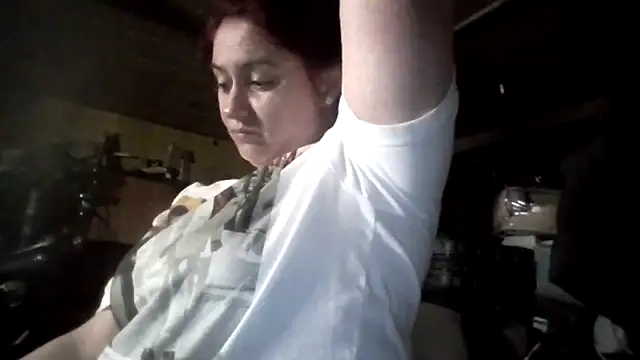 Snapshot of lilbishmiss chatting on 05/27/26, 08:43 lilbishmiss online show from 05/27/26, 08:43