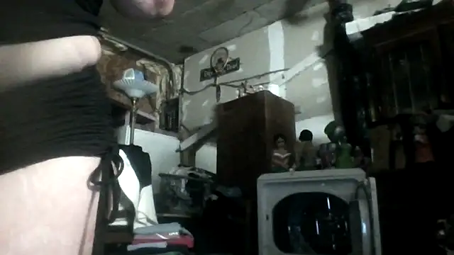 Snapshot of lilbishmiss chatting on 05/31/26, 03:18 lilbishmiss online show from 05/31/26, 03:18