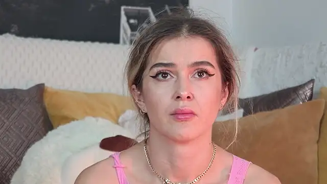 Sarah-Hart online show from 12/05/25, 03:43