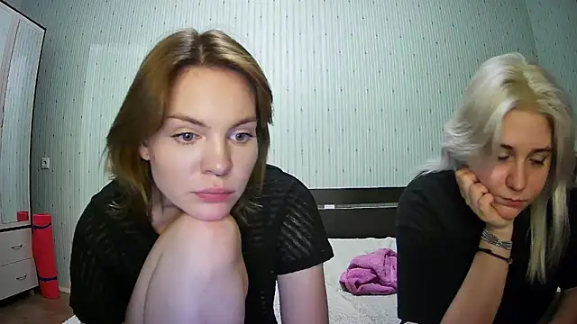 Snapshot of ChrisGirls chatting on 02/18/25, 04:36 ChrisGirls online show from 02/18/25, 04:36