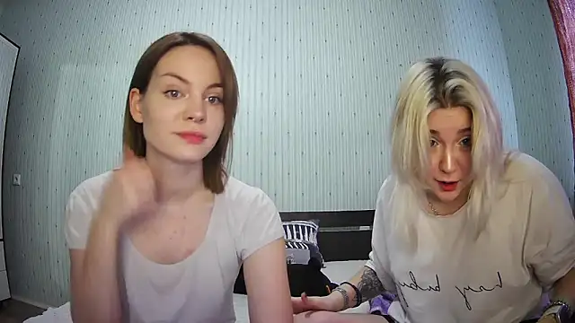 Snapshot of ChrisGirls chatting on 02/02/25, 10:56 ChrisGirls online show from 02/02/25, 10:56