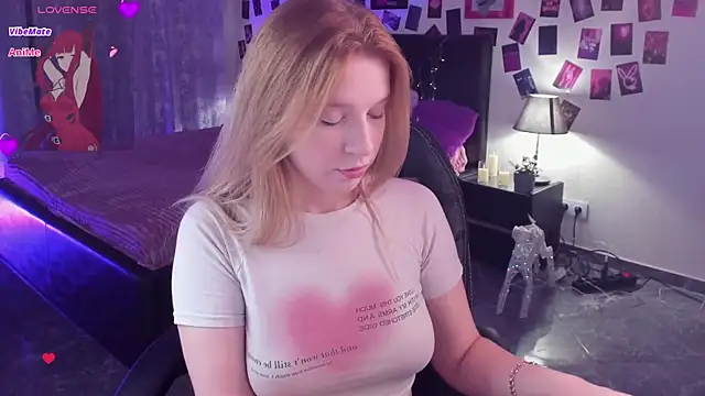 KarambaMoon online show from 10/27/25, 08:54