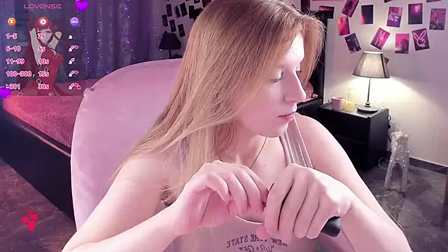 KarambaMoon online show from 11/28/25, 08:09