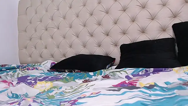 Snapshot of isabella_jazz chatting on 03/06/25, 10:15 isabella jazz online show from 03/06/25, 10:15