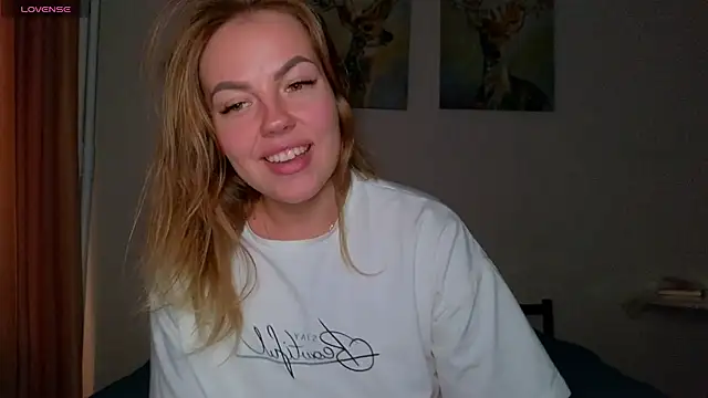 EmilyRobbie online show from 04/19/26, 03:46