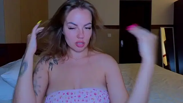 EmilyRobbie online show from 05/09/26, 03:04