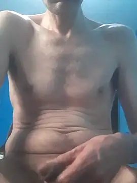 hugosafado333 online show from 12/18/25, 03:38