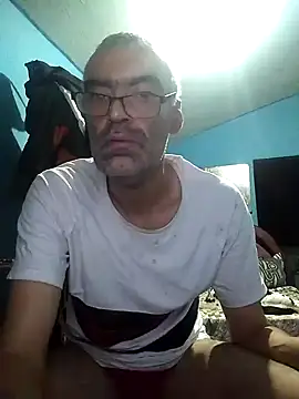 hugosafado333 online show from 03/16/25, 02:53