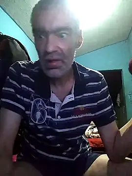 hugosafado333 online show from 09/23/25, 02:40