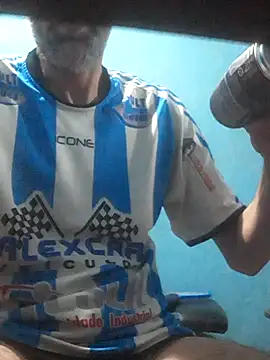 hugosafado333 online show from 11/08/25, 03:54