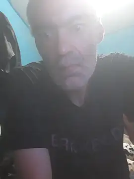 hugosafado333 online show from 09/18/25, 03:20