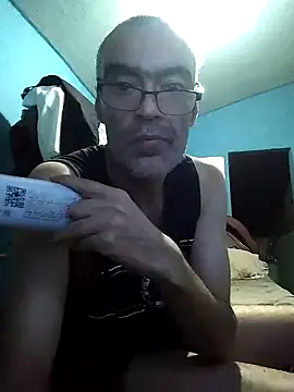 hugosafado333 online show from 02/28/25, 03:37