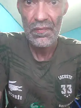 hugosafado333 online show from 10/08/25, 04:58