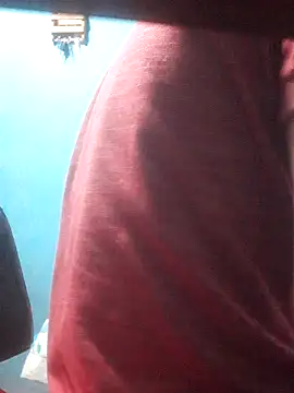 hugosafado333 online show from 11/02/25, 02:49