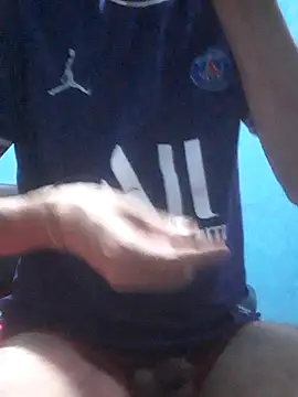 hugosafado333 online show from 11/07/25, 06:51