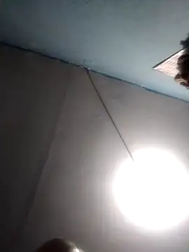 hugosafado333 online show from 02/16/25, 03:58