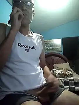 hugosafado333 online show from 02/26/25, 05:13