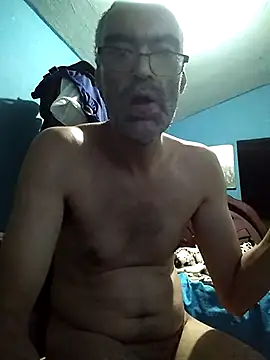 hugosafado333 online show from 03/18/25, 02:51