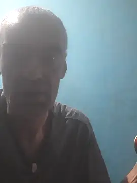 hugosafado333 online show from 09/17/25, 06:04