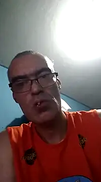 hugosafado333 online show from 02/24/25, 12:41